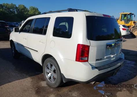 2013 Honda Pilot Touring z USA, uszkodzony, nr VIN 5FNYF4H96DB039369